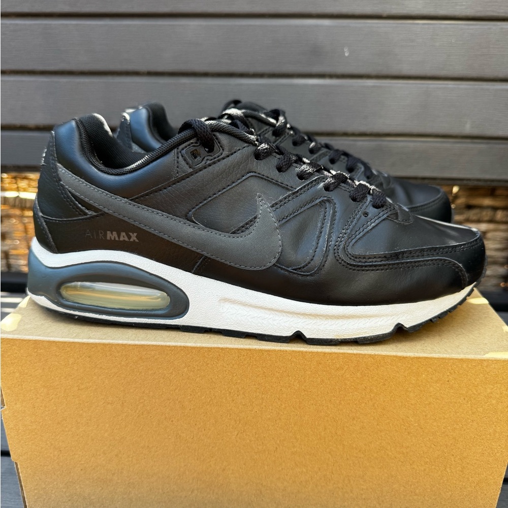 Nike Air Max Command